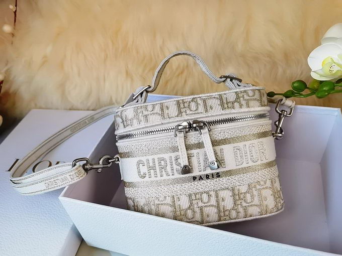 Christian Dior 2022 Beauty Bag ID:20220807-46